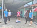 ลงพื้นที่แจกถุงยังชีพให้กับผู้ป่วย/ผู้กักตัว ของโรคโควิด-19...
