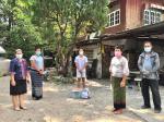ลงพื้นที่แจกถุงยังชีพให้กับผู้ป่วยโรคโควิด-19 เพื่อนำสิ่งของช่วยเหลือบรรเทาความเดือดร้อนใน...